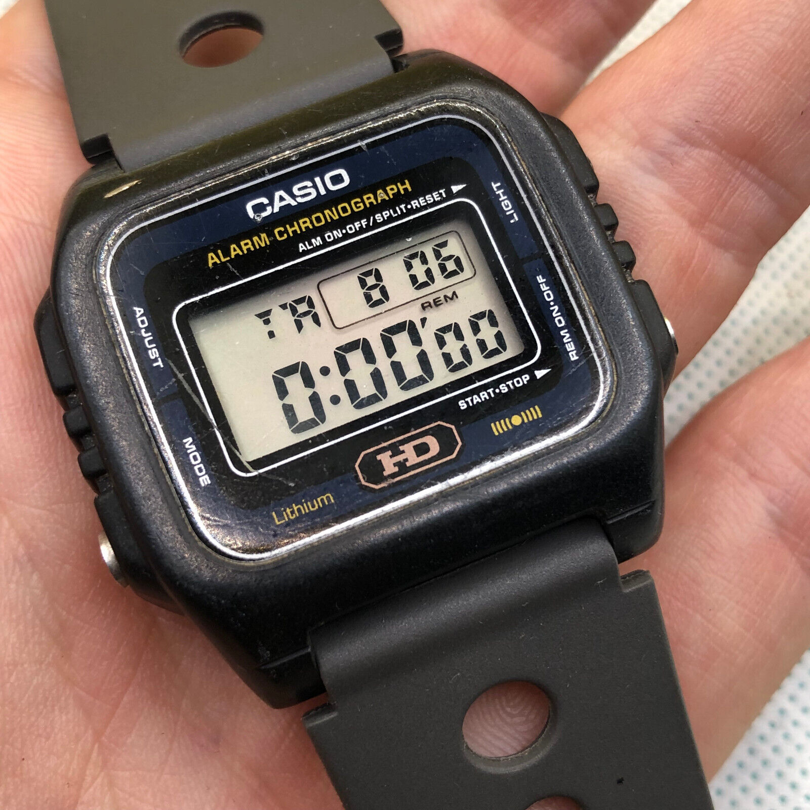CASIO 690 DW-240 VINTAGE WATCH 1980
