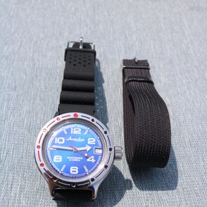 Vostok Amphibian 2416/420432 - Orologio Subacqueo Automatico 200m, Meccanico Russo, Bracciale Incluso