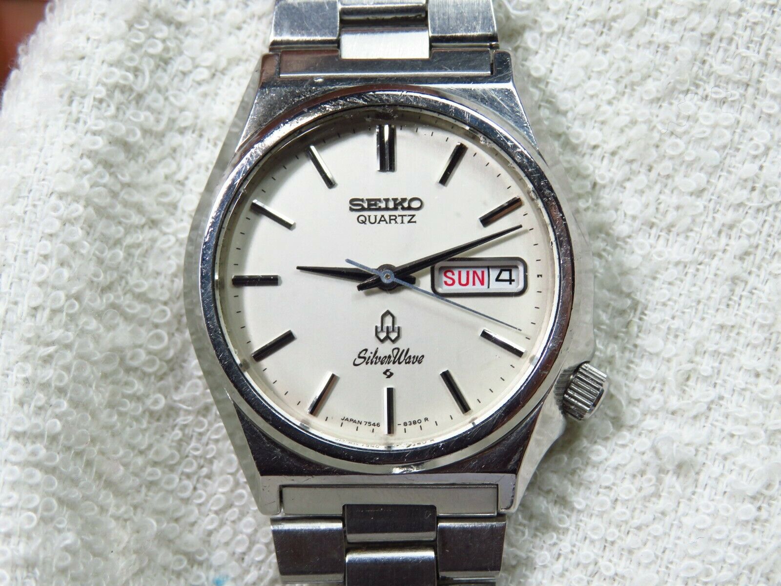 Vintage 1978 SEIKO Silver Wave QUARTZ watch { 7546 - 8340