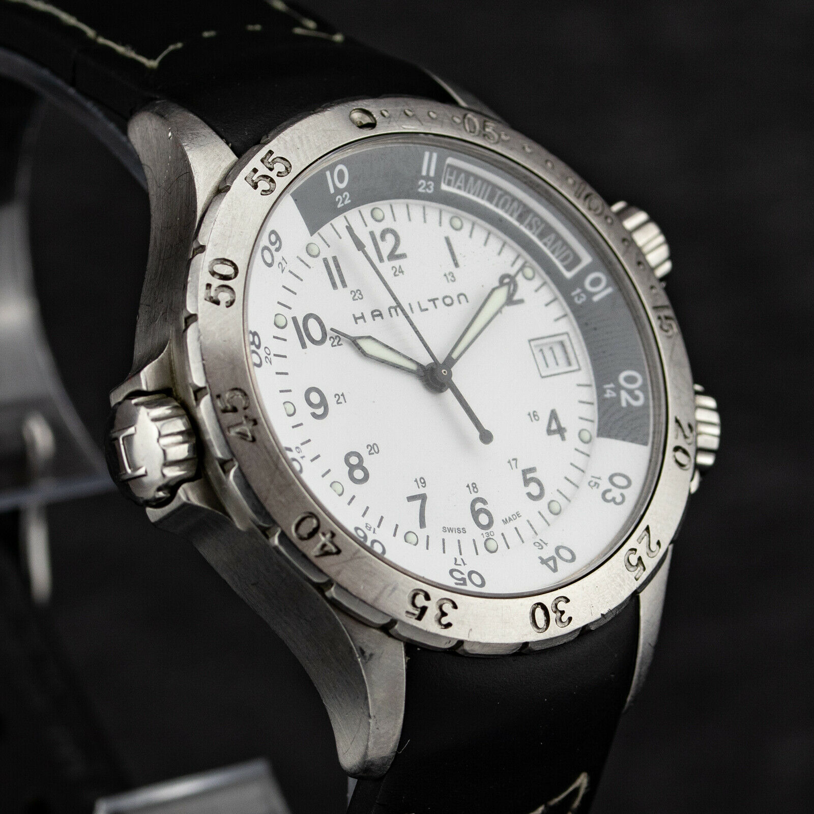 Hamilton Khaki Navy GMT H745510 - 200m WR - Swiss Made - Sapphire
