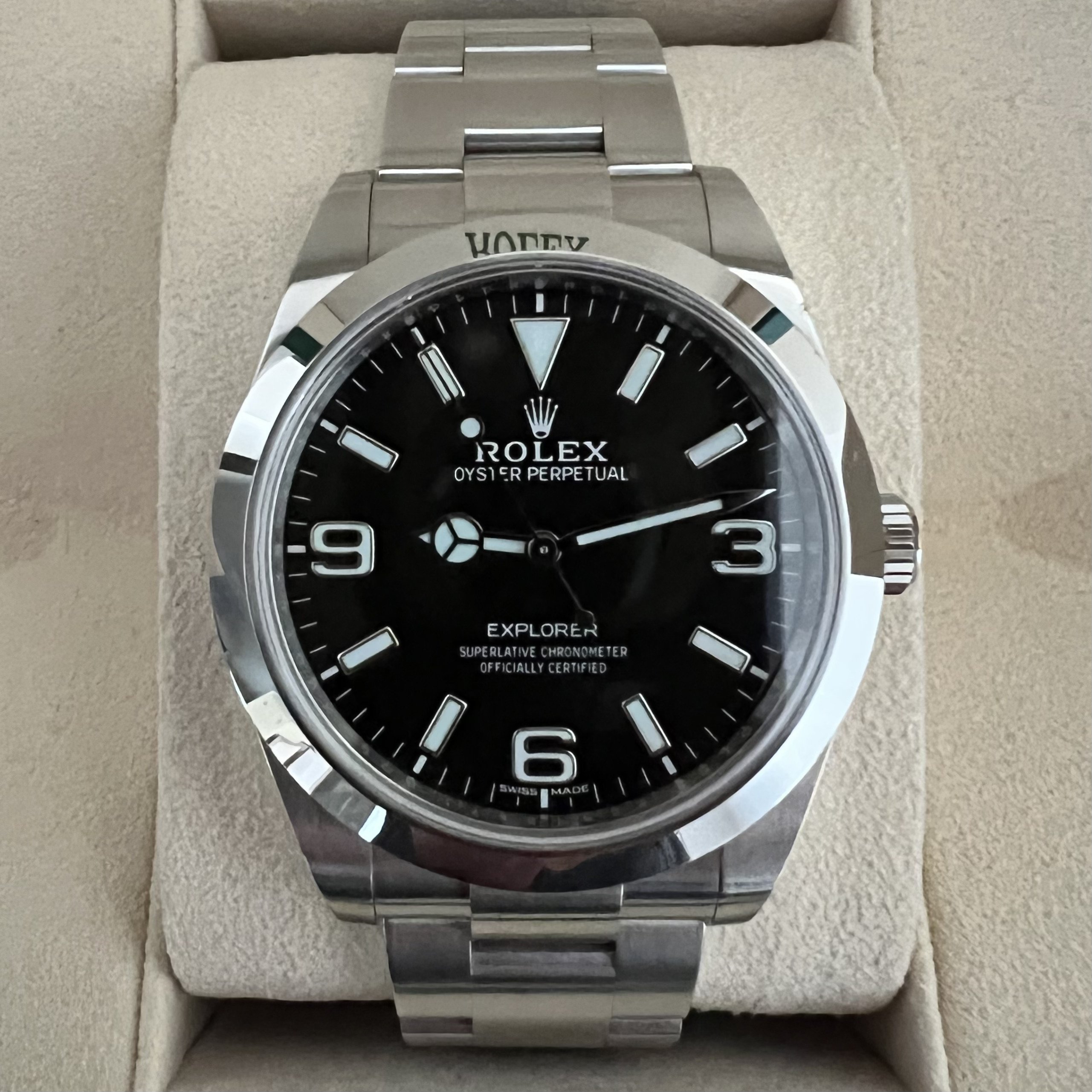 Rolex Explorer 214270