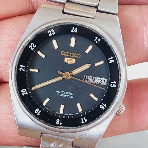 Seiko 5 Automatic Vintage – 17 Jewels Authentic Movement working condition watch