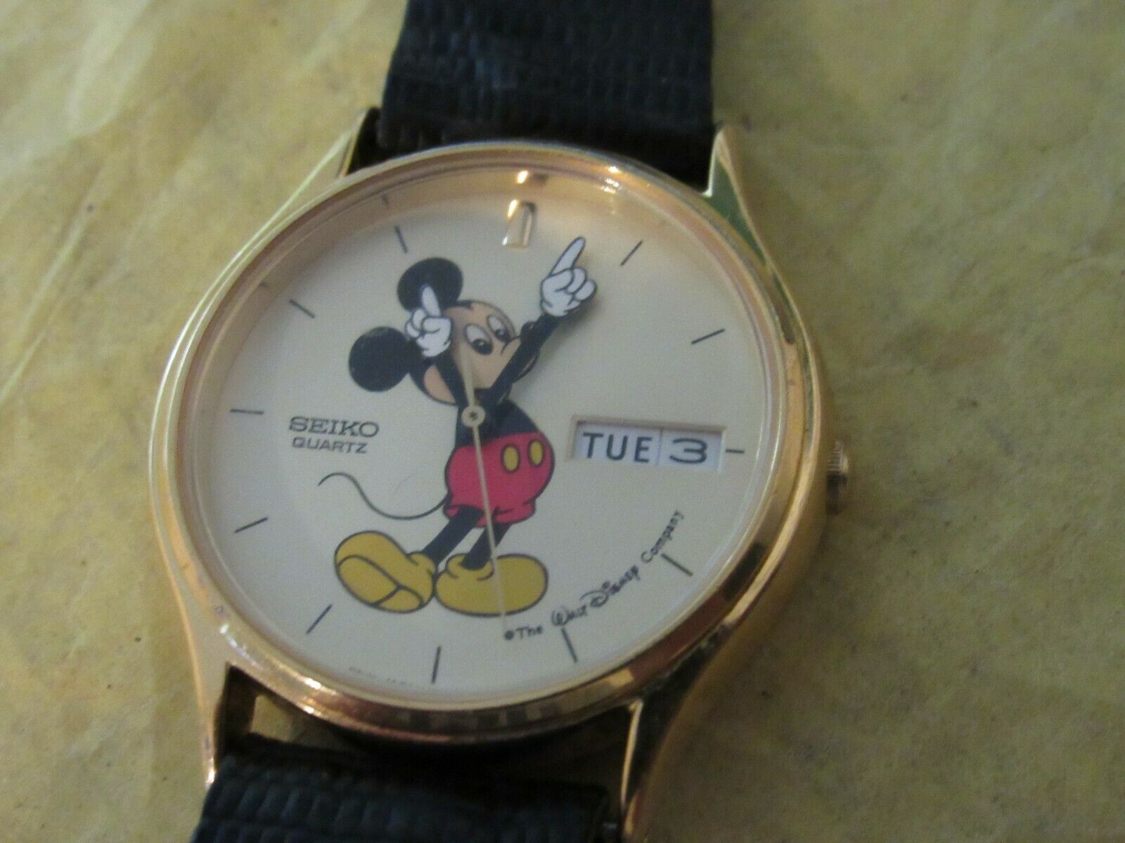 Seiko quartz best sale mickey mouse watch