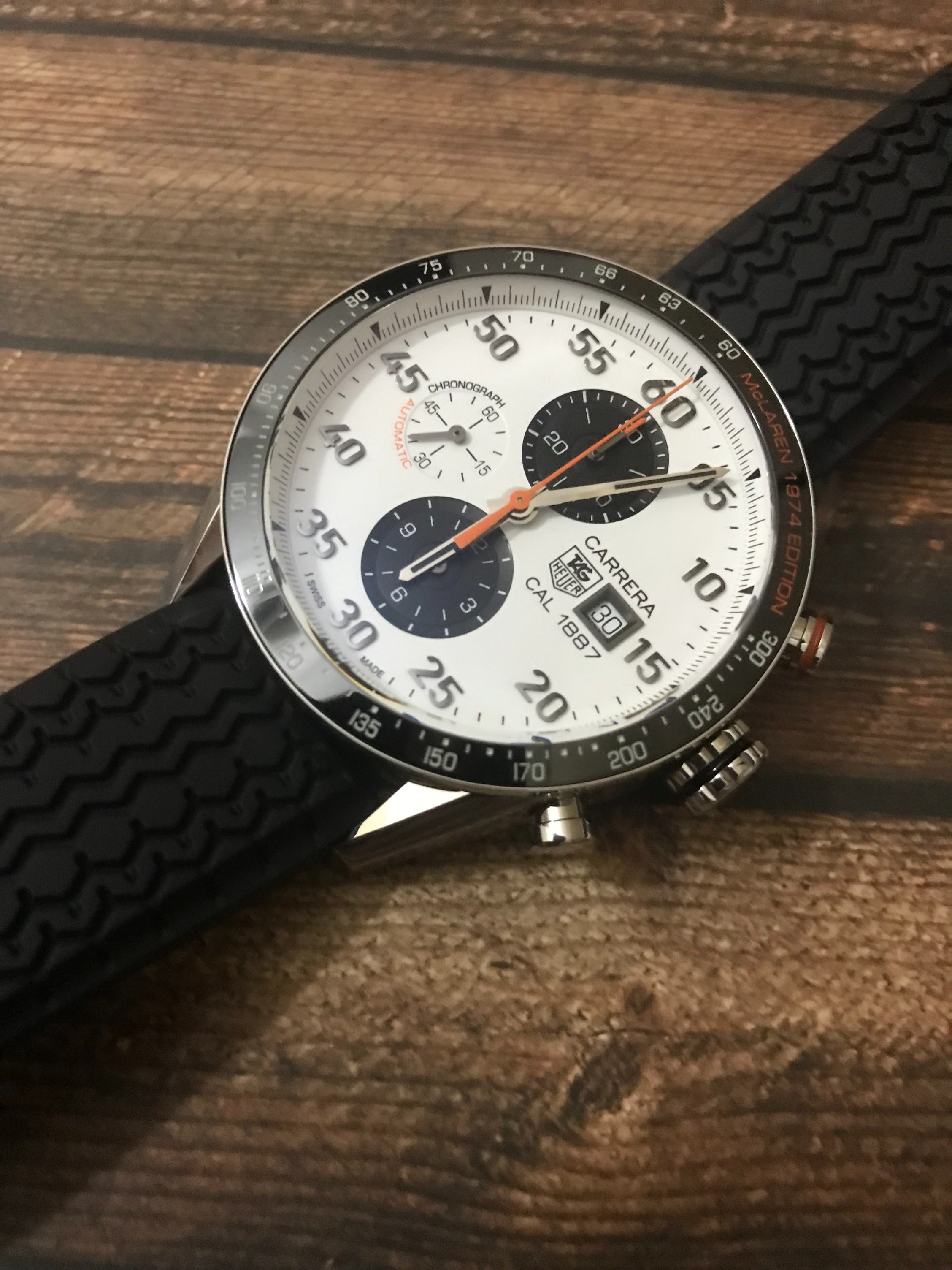 Tag heuer carrera fashion mclaren 1974 edition