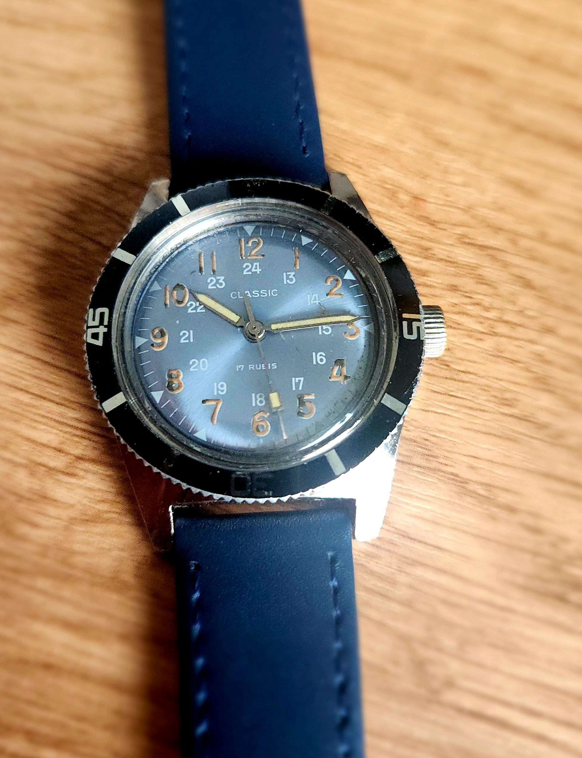Cadran Montre CRC 860 Vintage Orange – Skin Diver 28 Mm, Fond Noir, Index Orange (NOS)