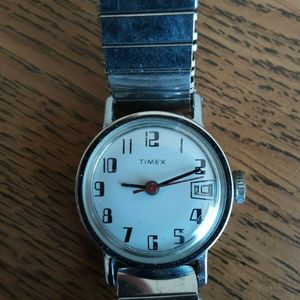 Vintage (1970s) Boy's TIMEX Watch | WatchCharts