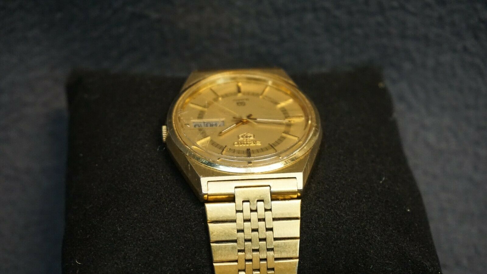 VNTG SEIKO 7123-8530-P 890L R SQ Quartz Gold Tone Day/Date