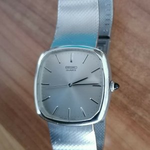 VINTAGE SEIKO QUARTZ 5854-5000 PREMIUM PRICE MEN'S JAPAN WATCH