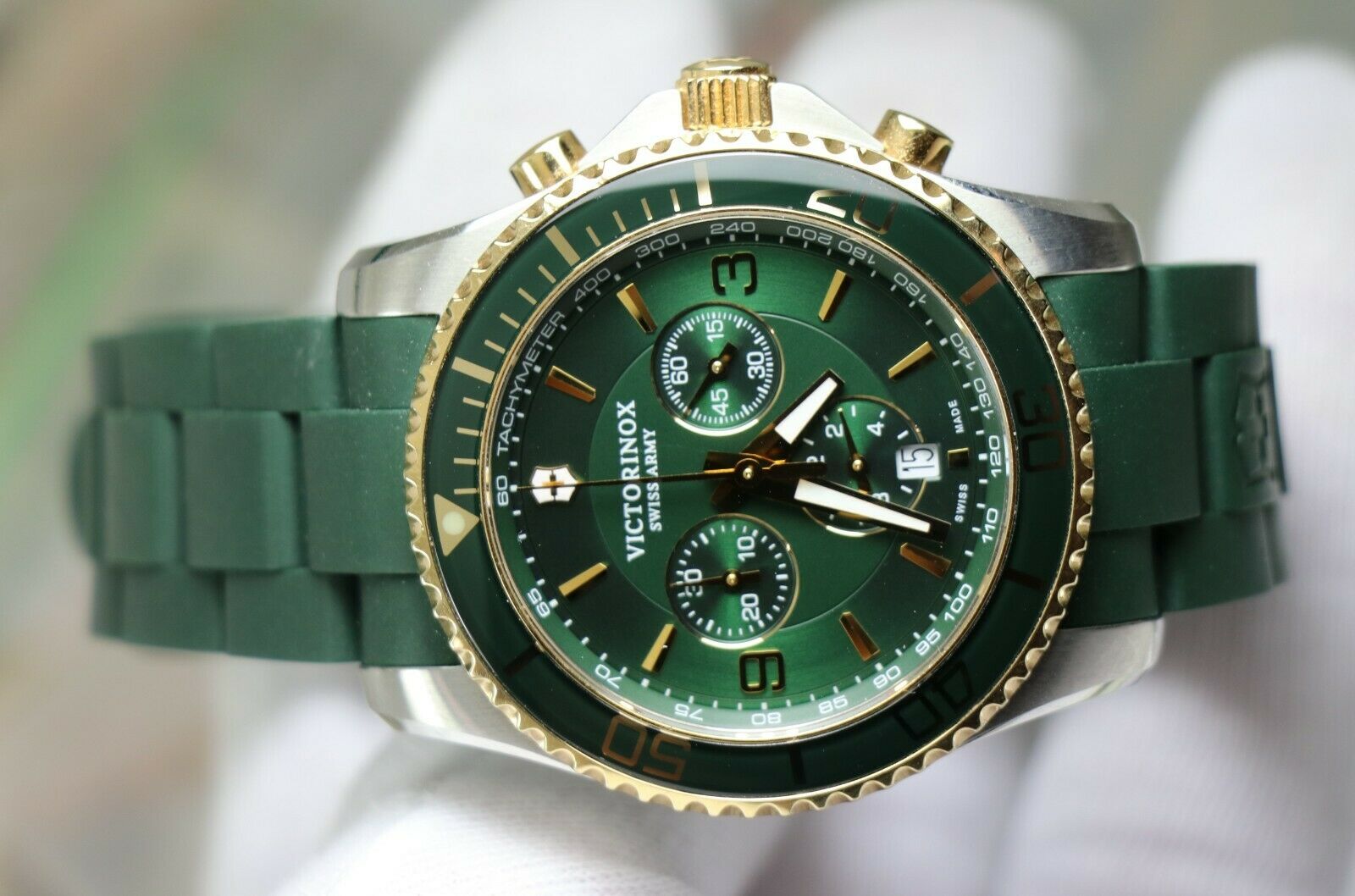 victorinox maverick chronograph green
