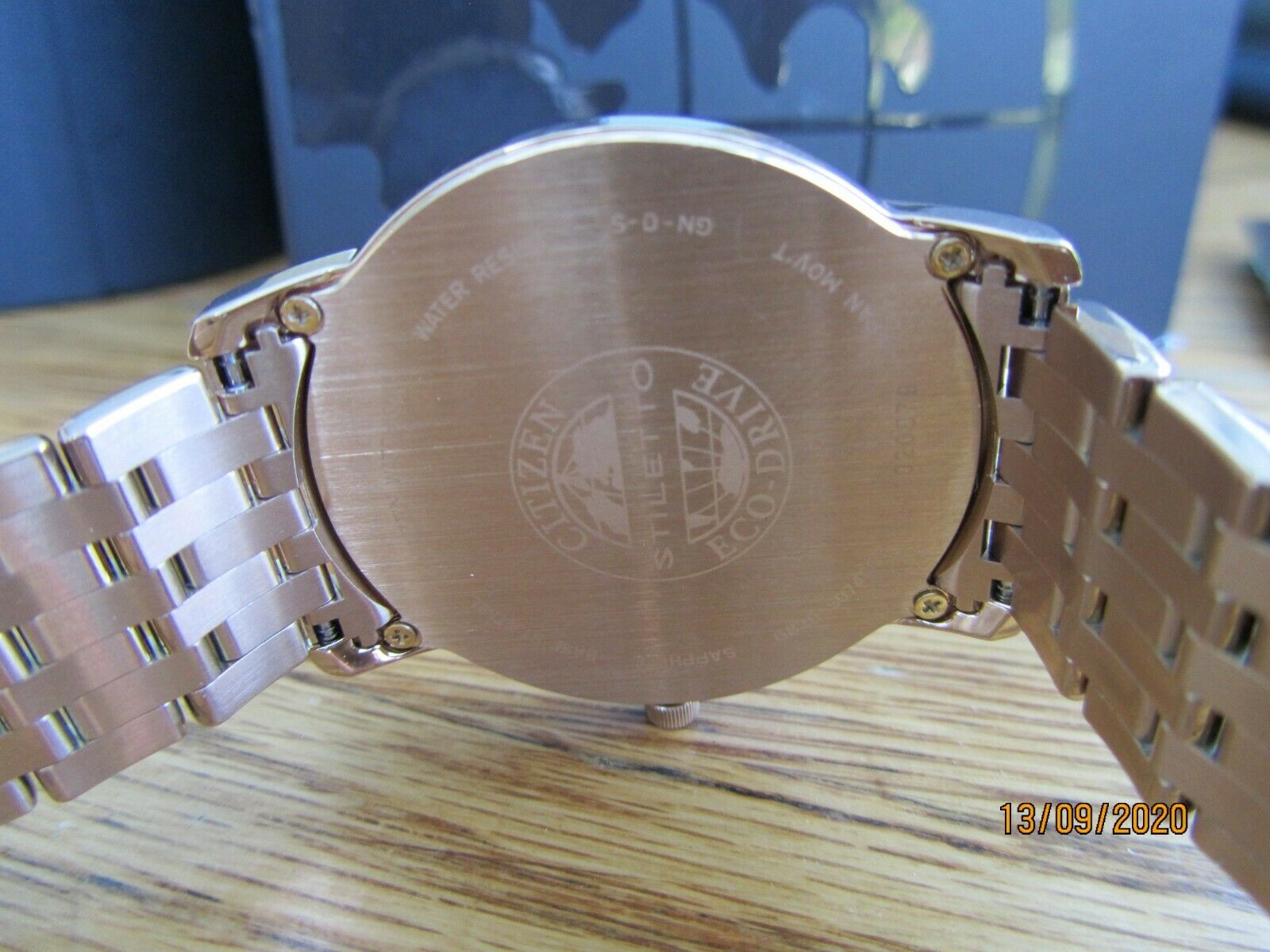Citizen Eco-Drive g820-S074967 Stiletto Sapphire Slim Watch