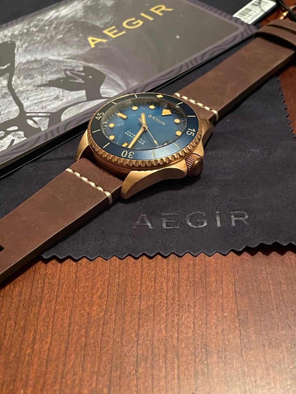 Aegir] Kriger in cherry. Haven't really seen many posted. : r/Watches