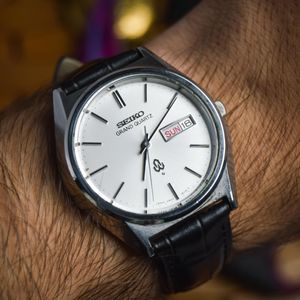 WTS] Vintage Seiko SQ Quartz - 8123-5270 - Sunburst Navy