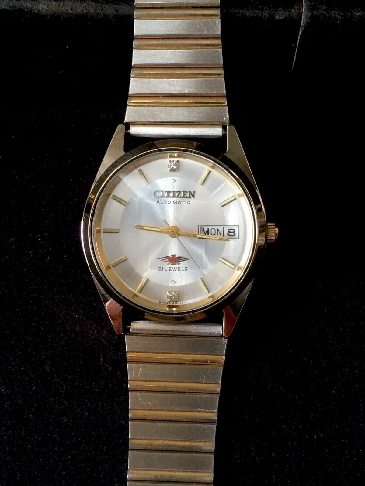 Vintage Citizen 21 Jewel Automatic 2 Diamonds 40mm Watch