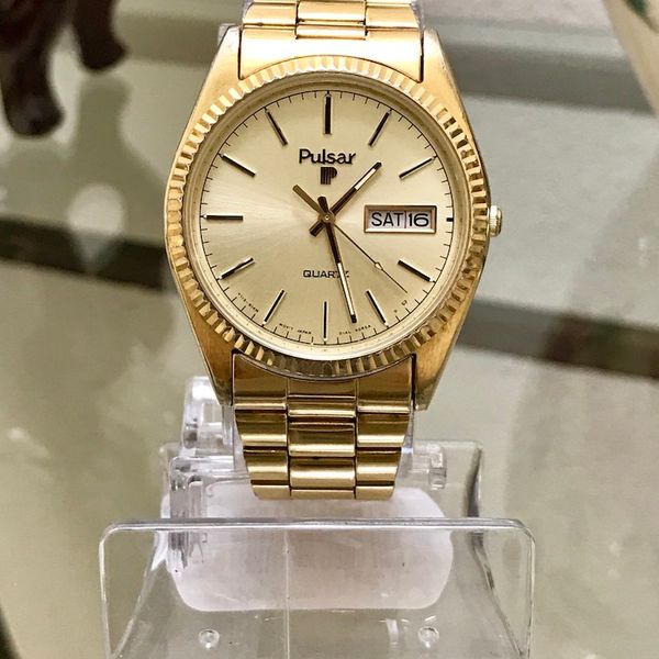 [WTS] Pulsar Gold Tone DayDate Fluted Bezel Quartz WatchCharts