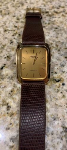 LQQK! (RARE) Vintage Ultra Thin Seiko Lassale 9300-5008 Quartz
