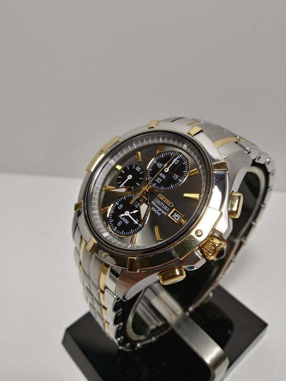 seiko sapphire 100m price