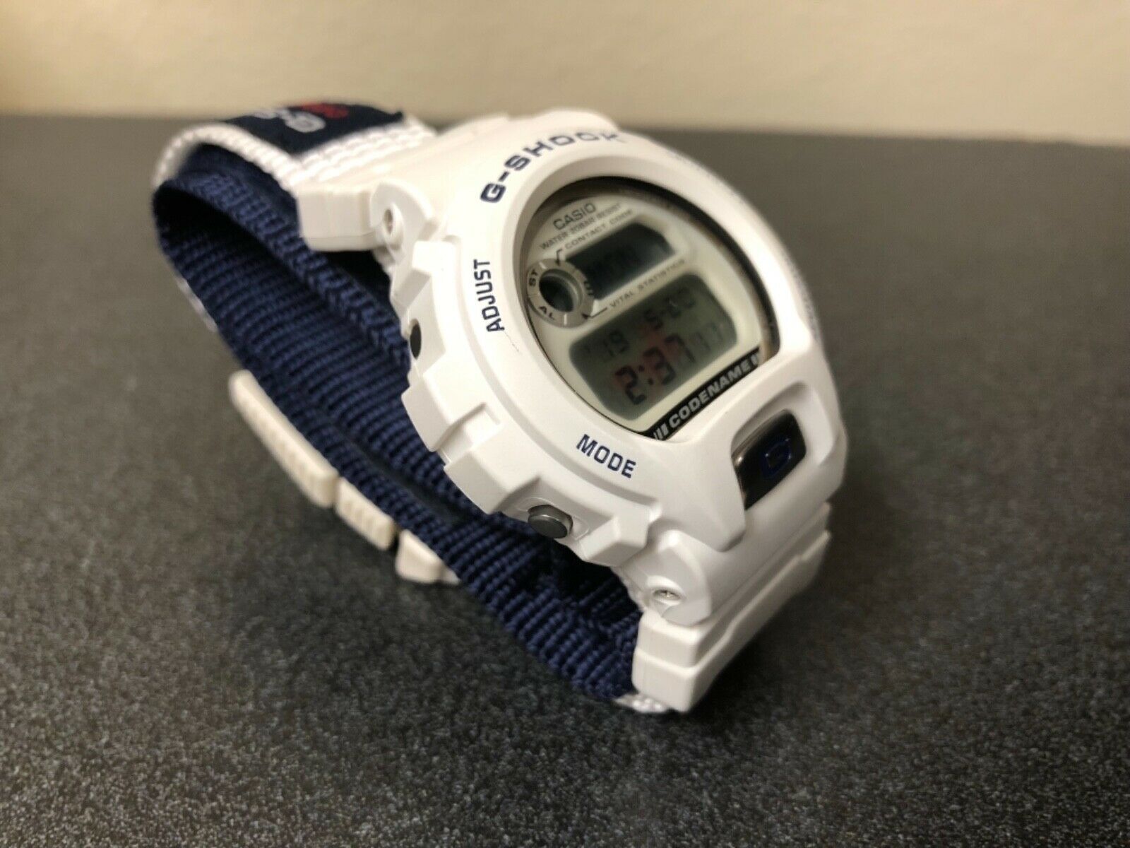 ☆新品未使用 G-SHOCK CASIO 1441 DW-6697 ☆-