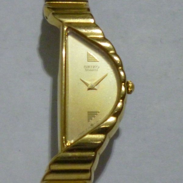 VINTAGE LADIES SEIKO HALF MOON WATCH 1F20-5D59 NICE CONDITION & RUNNING ...