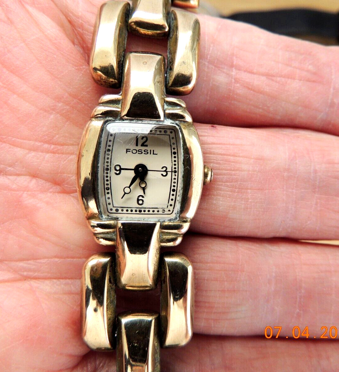 Montre Femme Vintage Genève - Bracelet Cuir Marron - Mouvement Quartz - Pile Neuve - Occasion