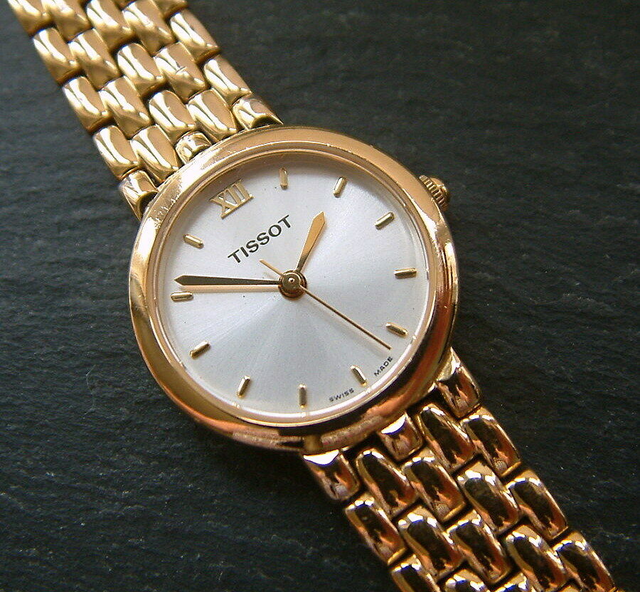 Beautiful Modern Ladies Tissot 329 S825 Quartz Bracelet