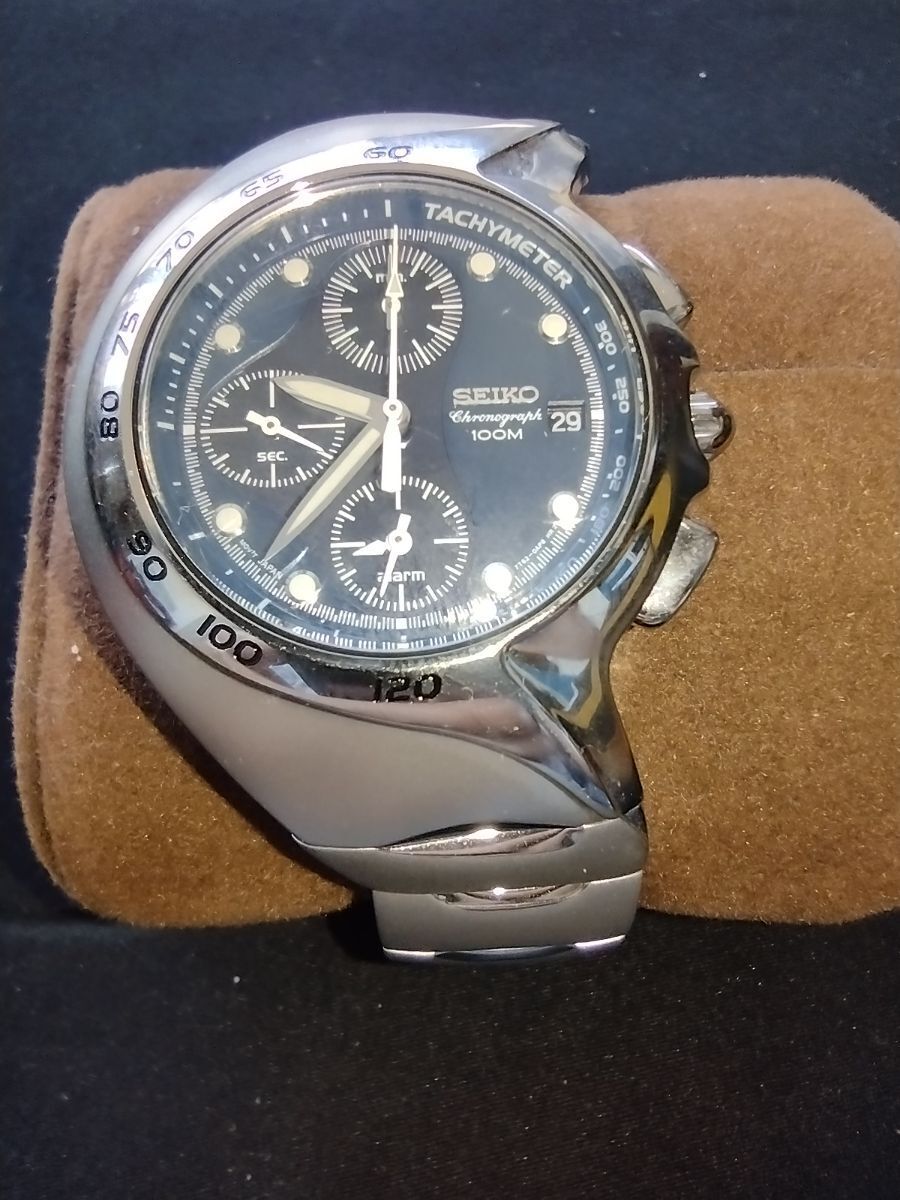 Vintage Seiko Asymmetrical Chronograph Men s Watch Silver Tone