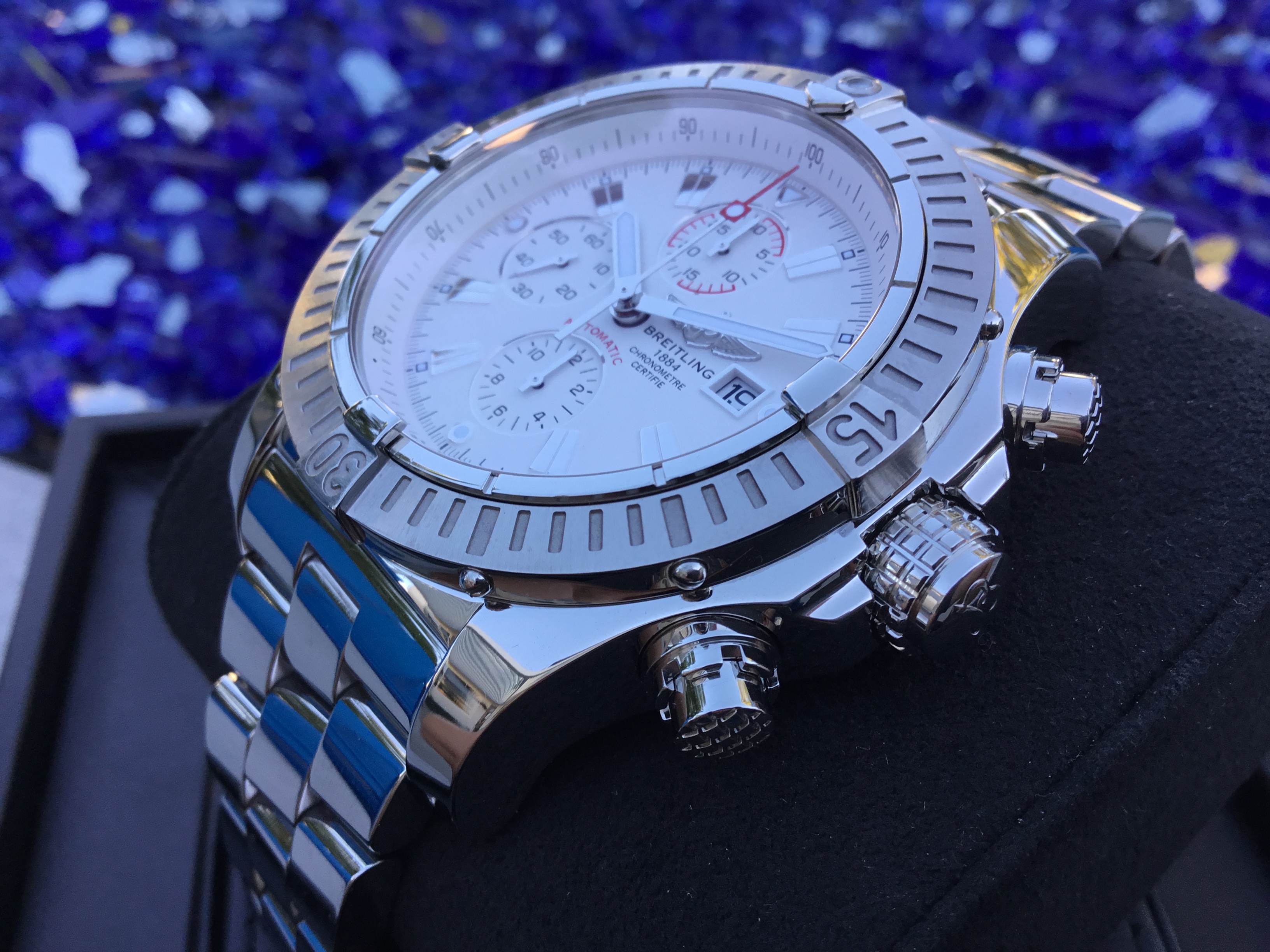 Breitling super avenger white face hotsell