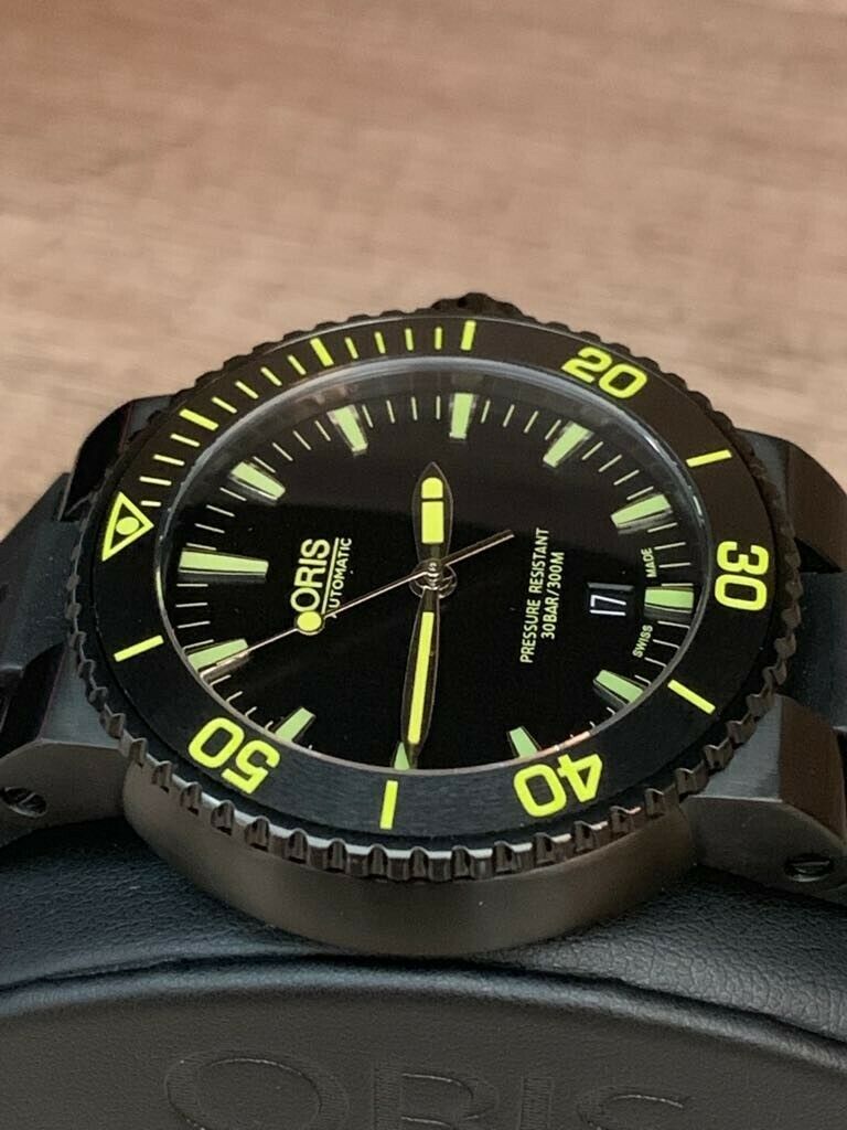 ORIS Aquis Date Automatic 300m Divers Watch 01 733 7653 4722