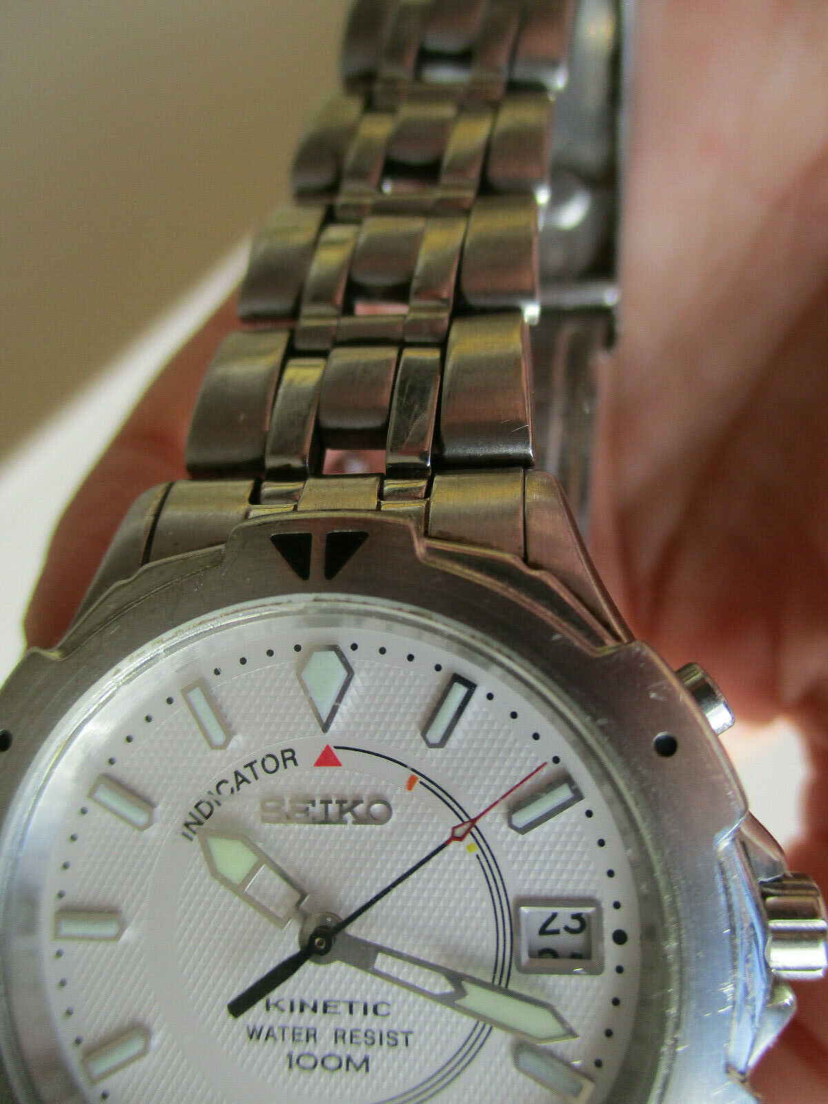Seiko Kinetic 100m Silver Colour White Face Wristwatch 5M42-OH19 Luminous  Rare! | WatchCharts