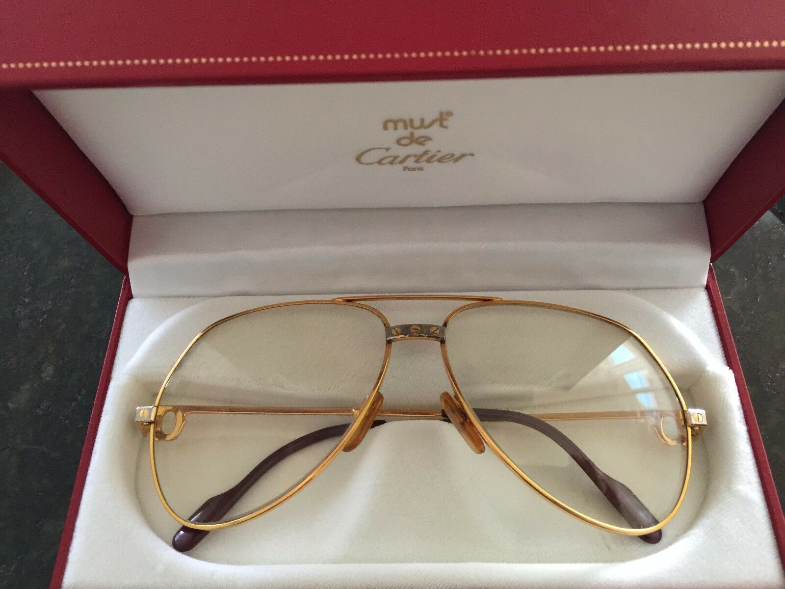 Must de cartier sunglasses online