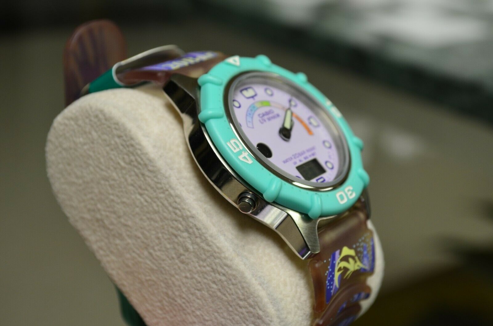 NOS CASIO UV-700 UV SENSOR DIGITAL WATCH MARLIN VINTAGE MARINE CPW