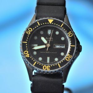 VINTAGE SEIKO/ALBA V243-0060 AO. ANALOGUE 10 BAR WATER VINTAGE SEIKO/ALBA V243-0060 AO. ANALOGUE 10 BAR WATER
