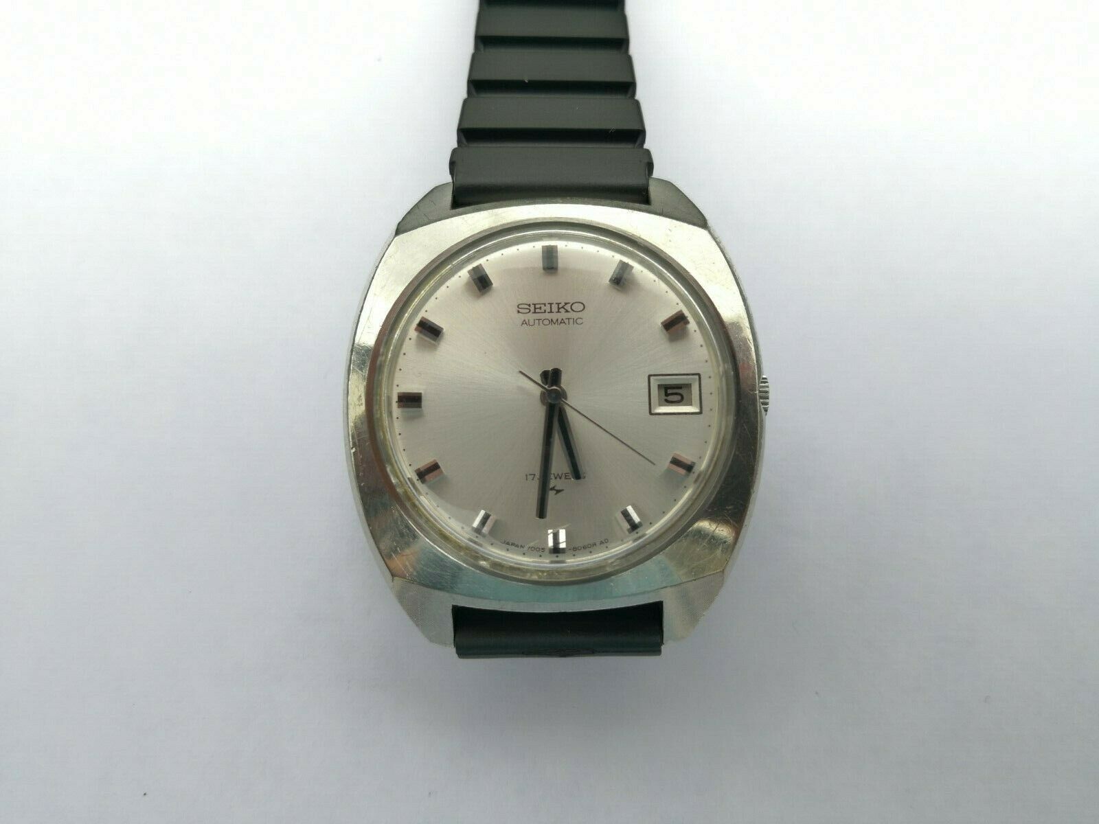 Vintage SEIKO 7005-8042 automatic watch with new rubber strap | WatchCharts