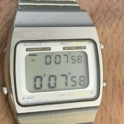 Vintage Seiko Digital Quartz Chronograph Watch Day Date Month A229