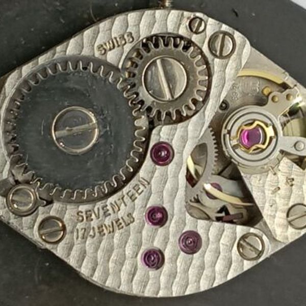PIECE MONTRE FHF 69-21 ROUE DE COURONNE