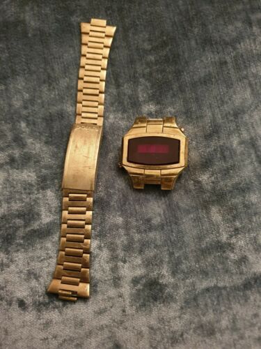 1970 s Vintage 14K Gold Plate LED Longines Wittnauer Polara