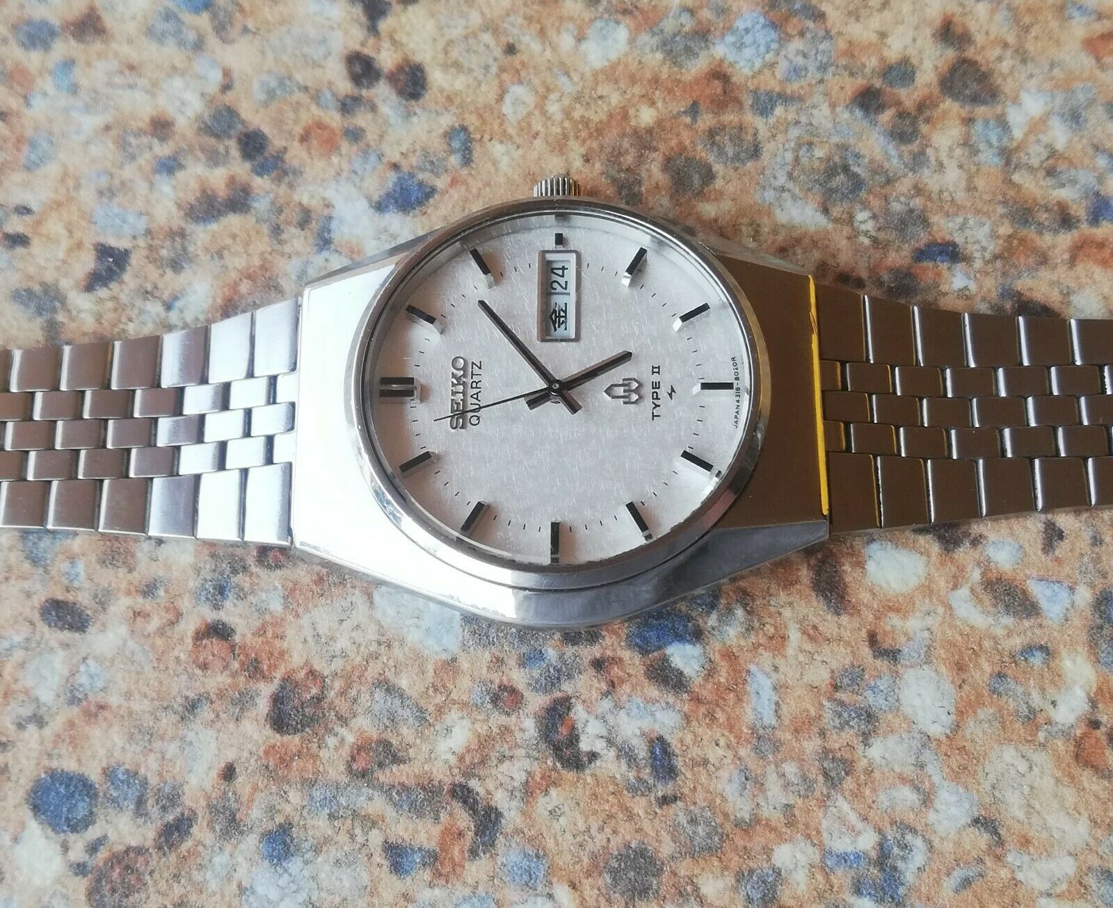 Vintage Seiko Quartz Type II (SQ) JDM 4316 8010 Kanji June 1977 Snowflake  Dial | WatchCharts Marketplace