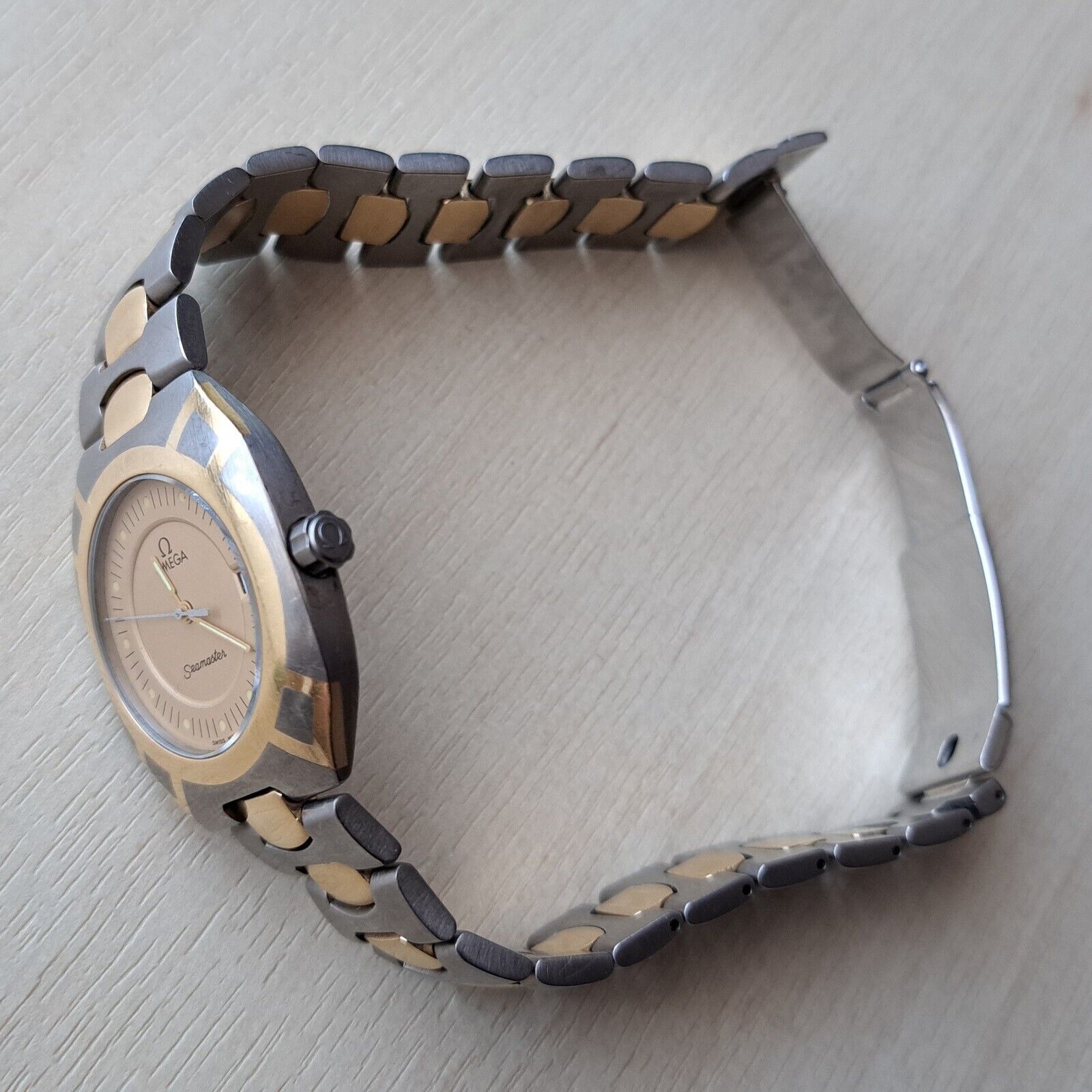 OMEGA Seamaster 120m - TITANE QUARTZ - 18K Gold links
