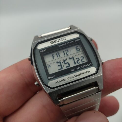Vintage Seiko A904-5009 LCD Alarm Chronograph Men's Quartz Wristwatch For  Parts | WatchCharts