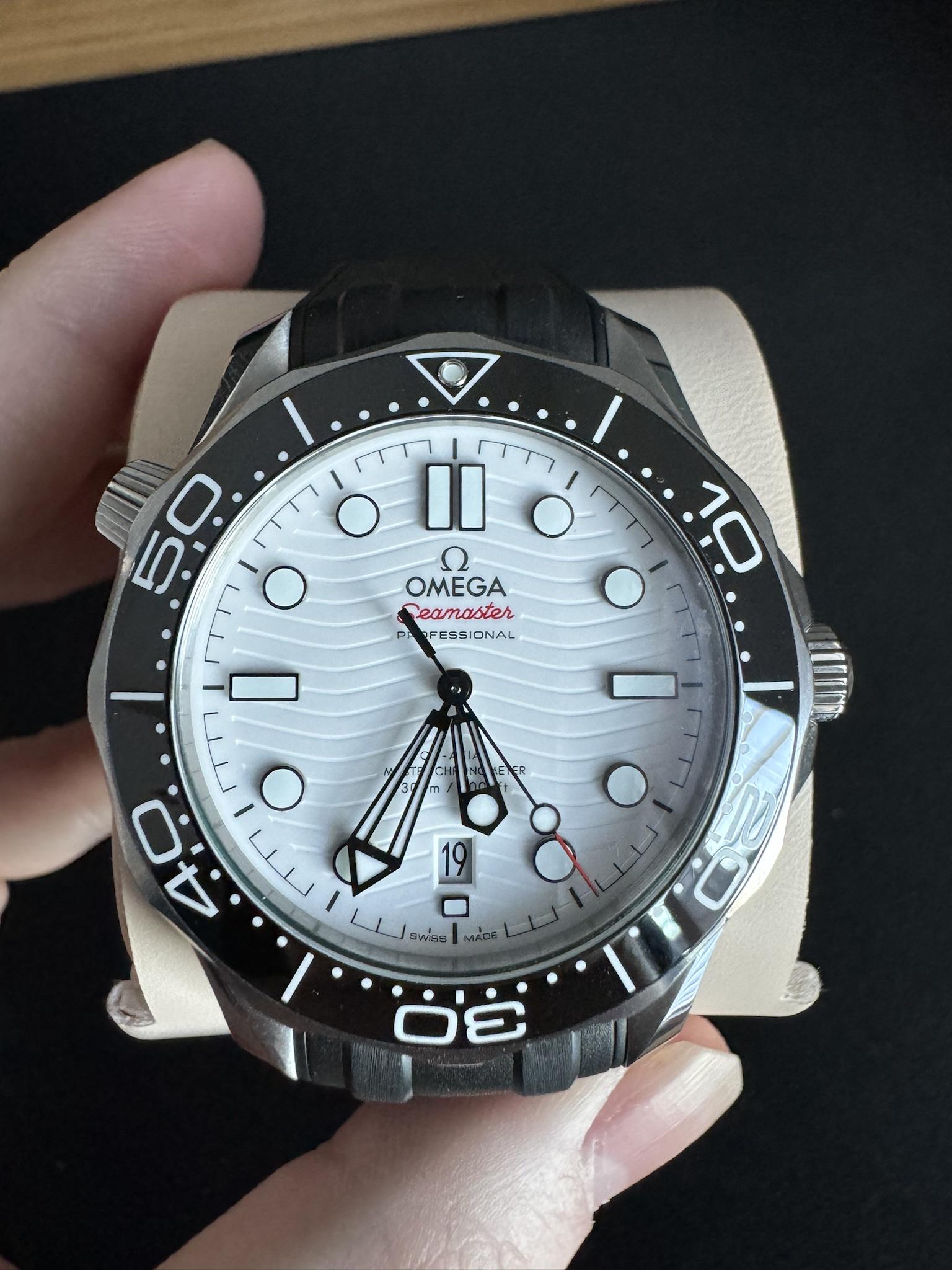 Omega seamaster 300 shop white dial 2019