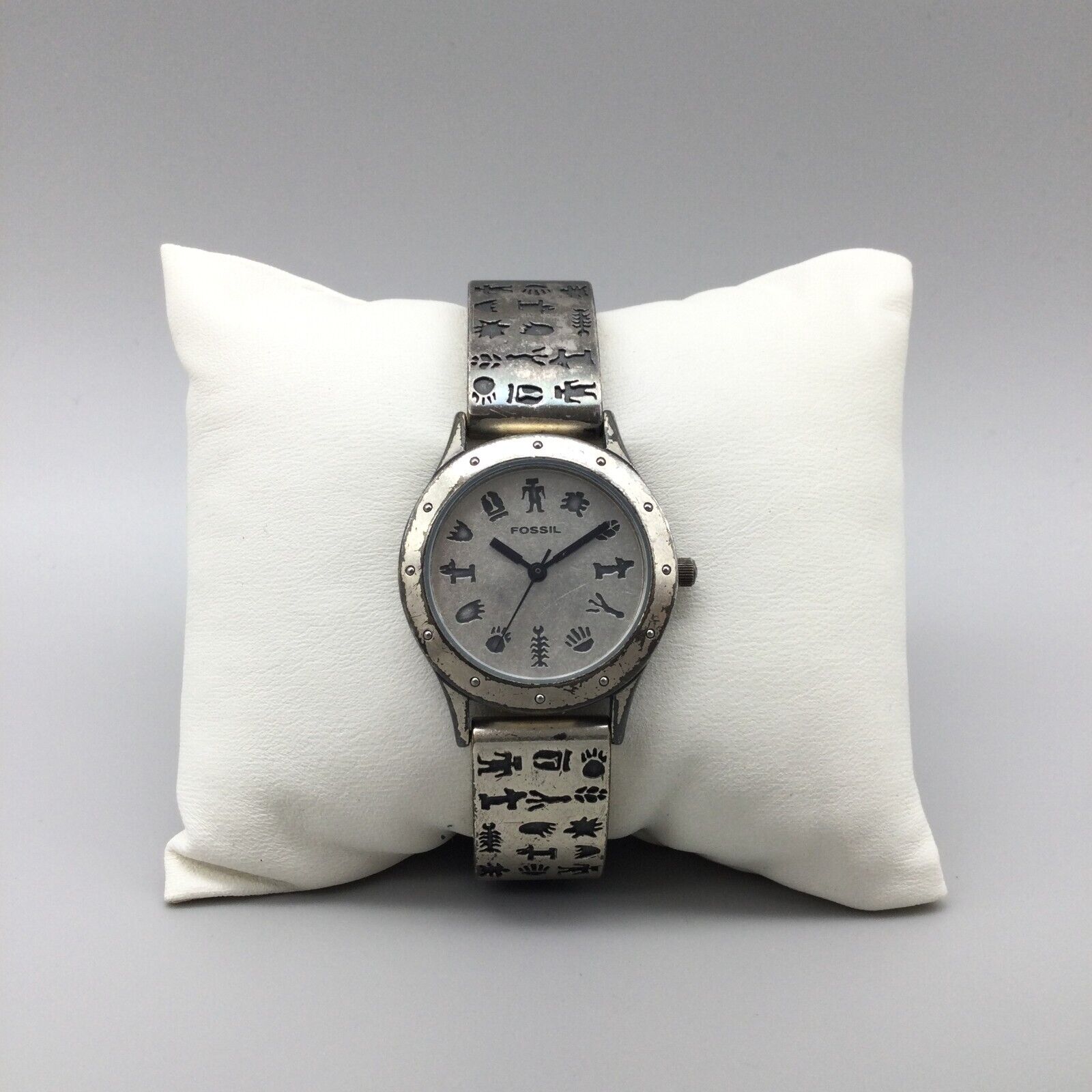 Fossil ladies silver tone retro circles bracelet fashion watch NEW BATTERY Fossil Womens Watch Silver Tone Circle Link Band WR 5ATM New  main image 3