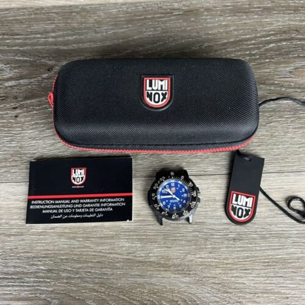 Luminox Navy Seal 3000 Series 43mm Blue Dial Quartz Men Watch NOT WORKING WatchCharts Marketplace