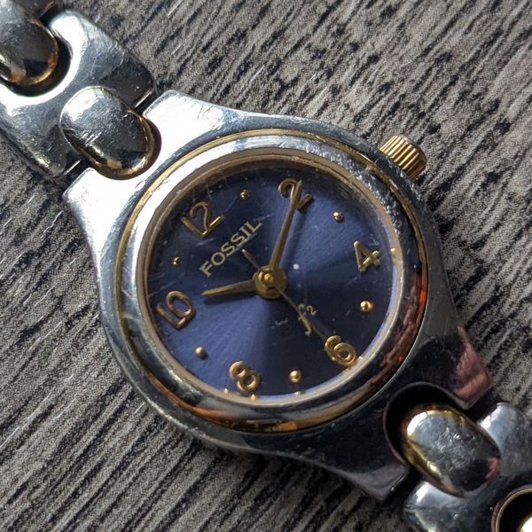 Montre Bracelet Fossil Vintage à Quartz - Pour Femme, Occasion, Pile à Changer