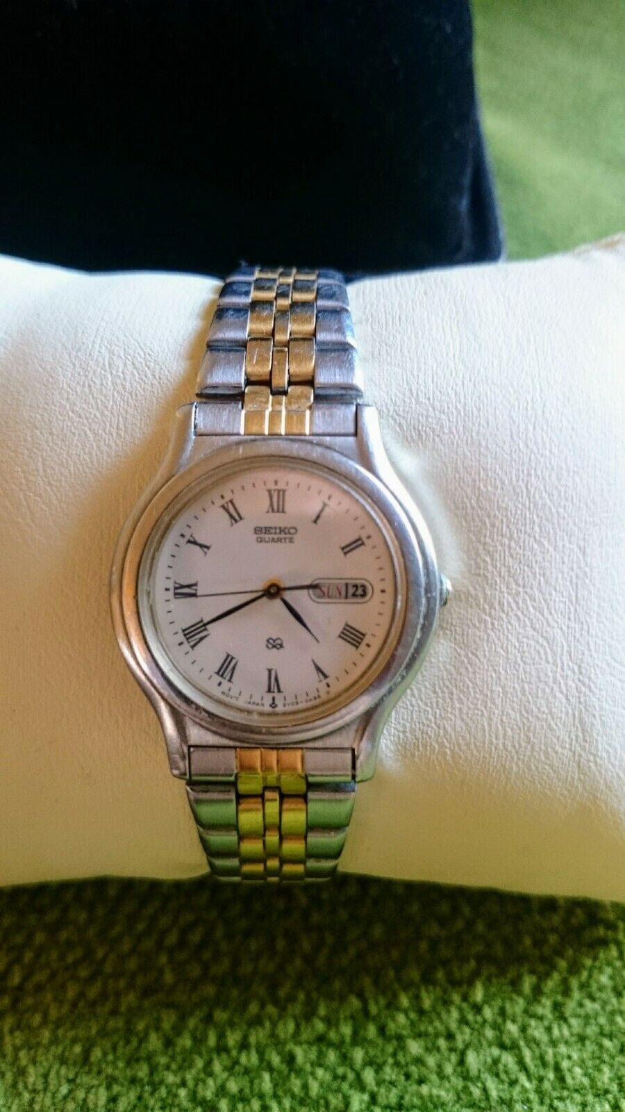 SEIKO QUARTZ SQ 3Y03-0A50 LADIES WATCH. WORKING, NEW BATTERY 