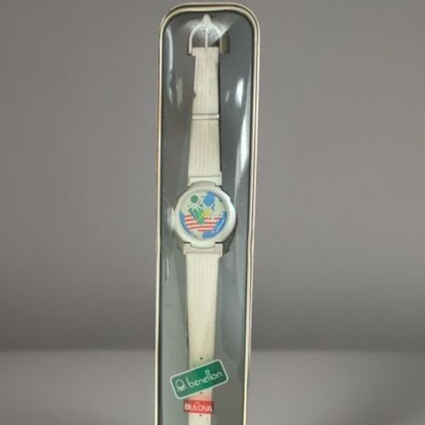 Montre Vintage United Colors Of Benetton By Bulova Années 90 - Cadran Blanc Quartz
