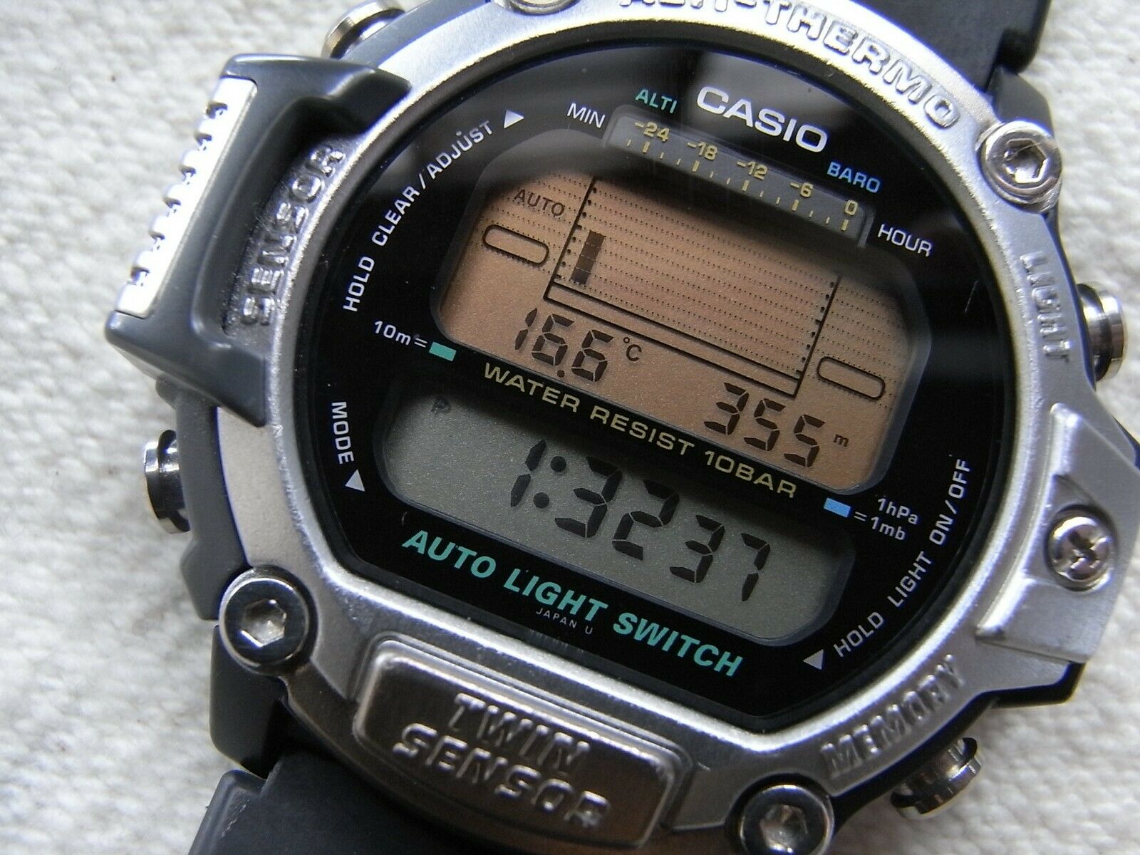 RARE CASIO PRO TREK PRT-30 ALTI-THERMO TWIN SENSOR