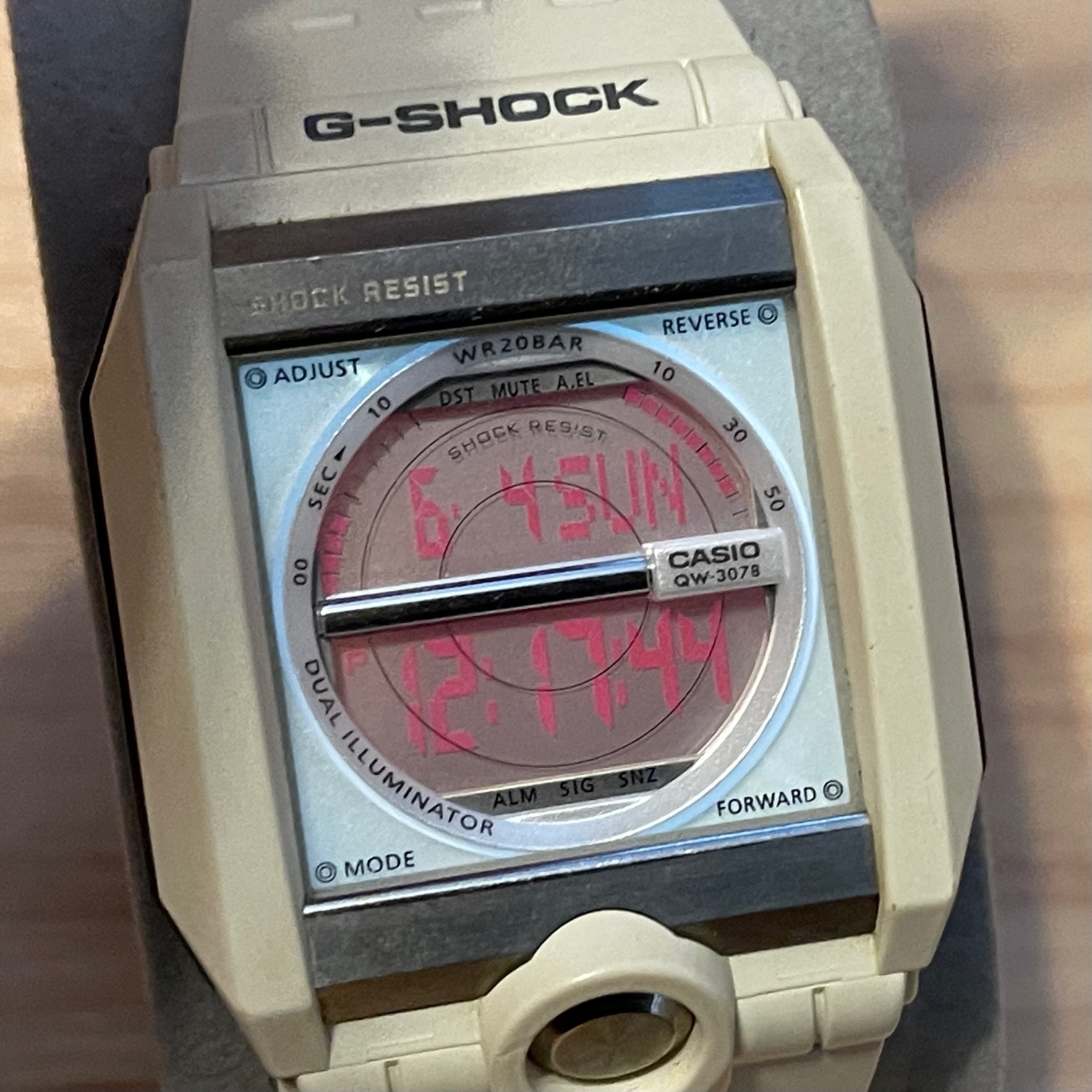 WTS] Casio G-Shock G-8100-7 Vintage Dual Illuminator Beige Red