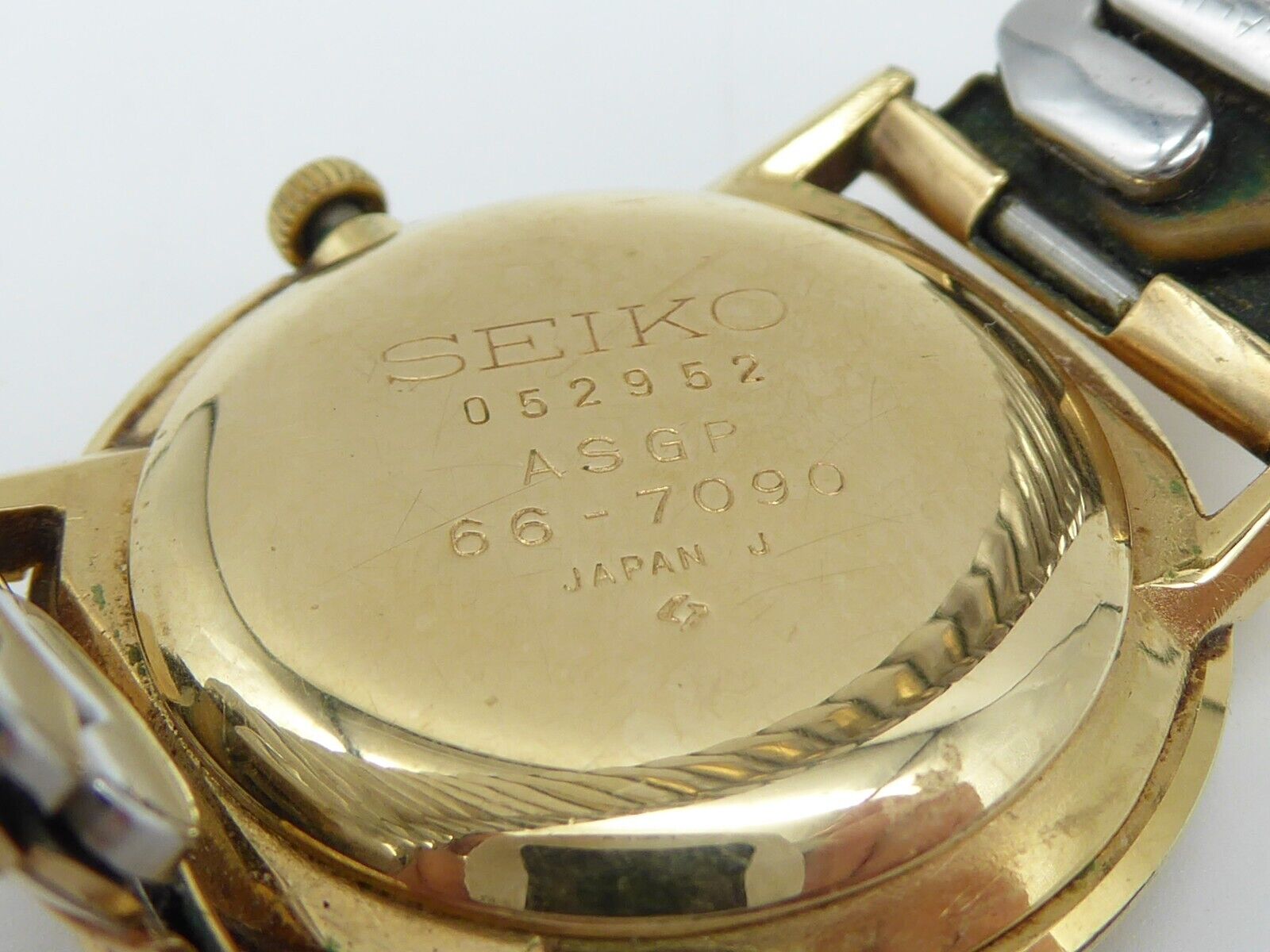 SMART VINTAGE MENS GOLD PLATED SEIKO MANUAL WIND WRISTWATCH 66