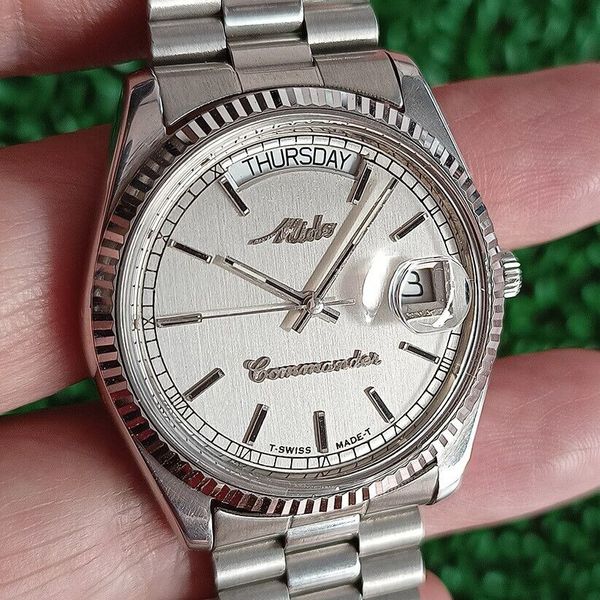 VINTAGE MIDO COMMANDER MODEL 8223 AUTOMATIC 25 JEWELS SWISS MADE