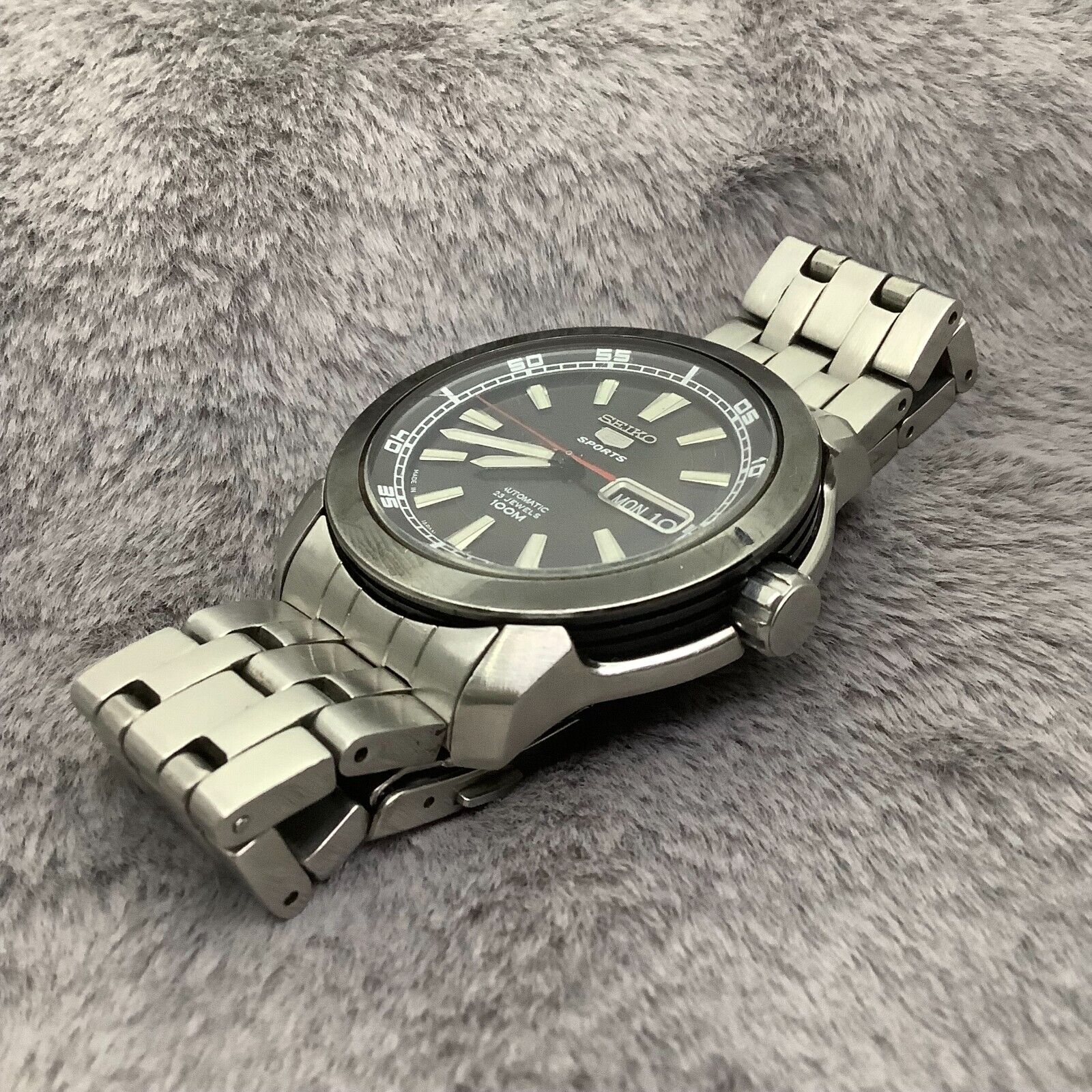 Seiko 5 Sports 100m 7S36-04H0 Japan Automatic Movement 23 Jewels