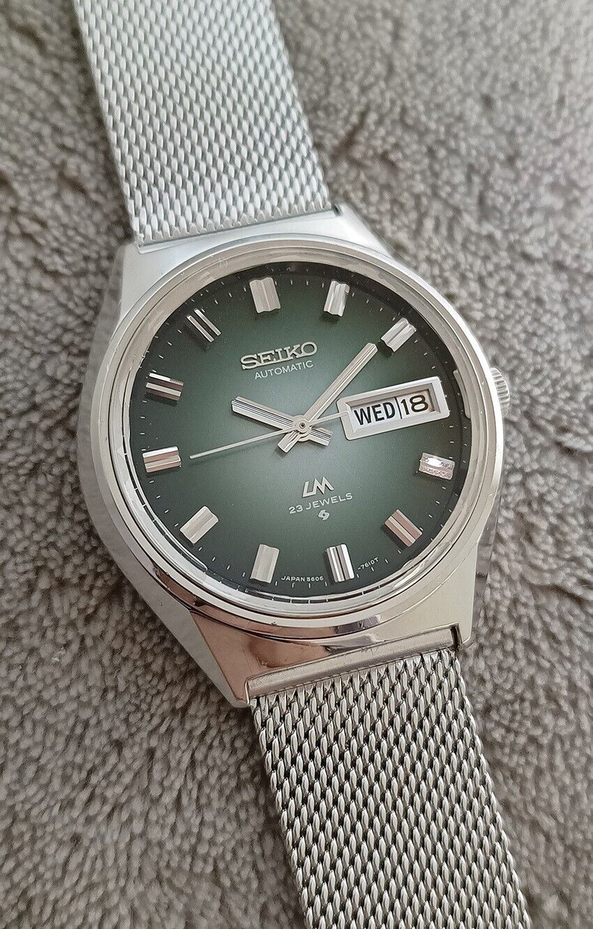 NICE VINTAGE SEIKO LM GREEN DIAL 5606-7260 AUTOMATIC 23 JEWELS